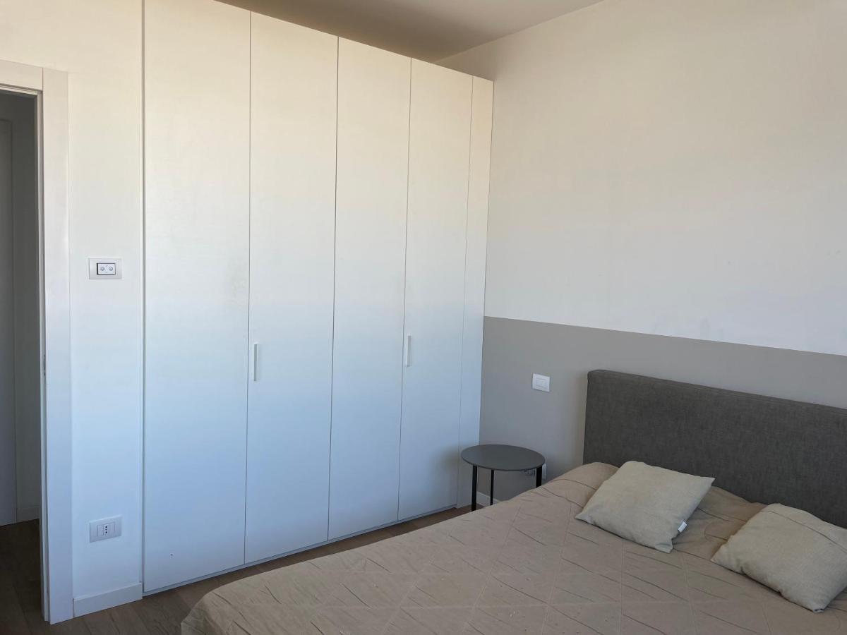 Confortevole Bilocale In Largo Marinai D'Italia มิลาน ภายนอก รูปภาพ